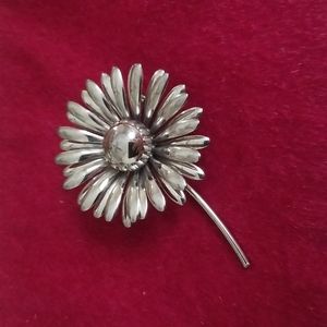 Silver Tone Vintage Flower Brooch